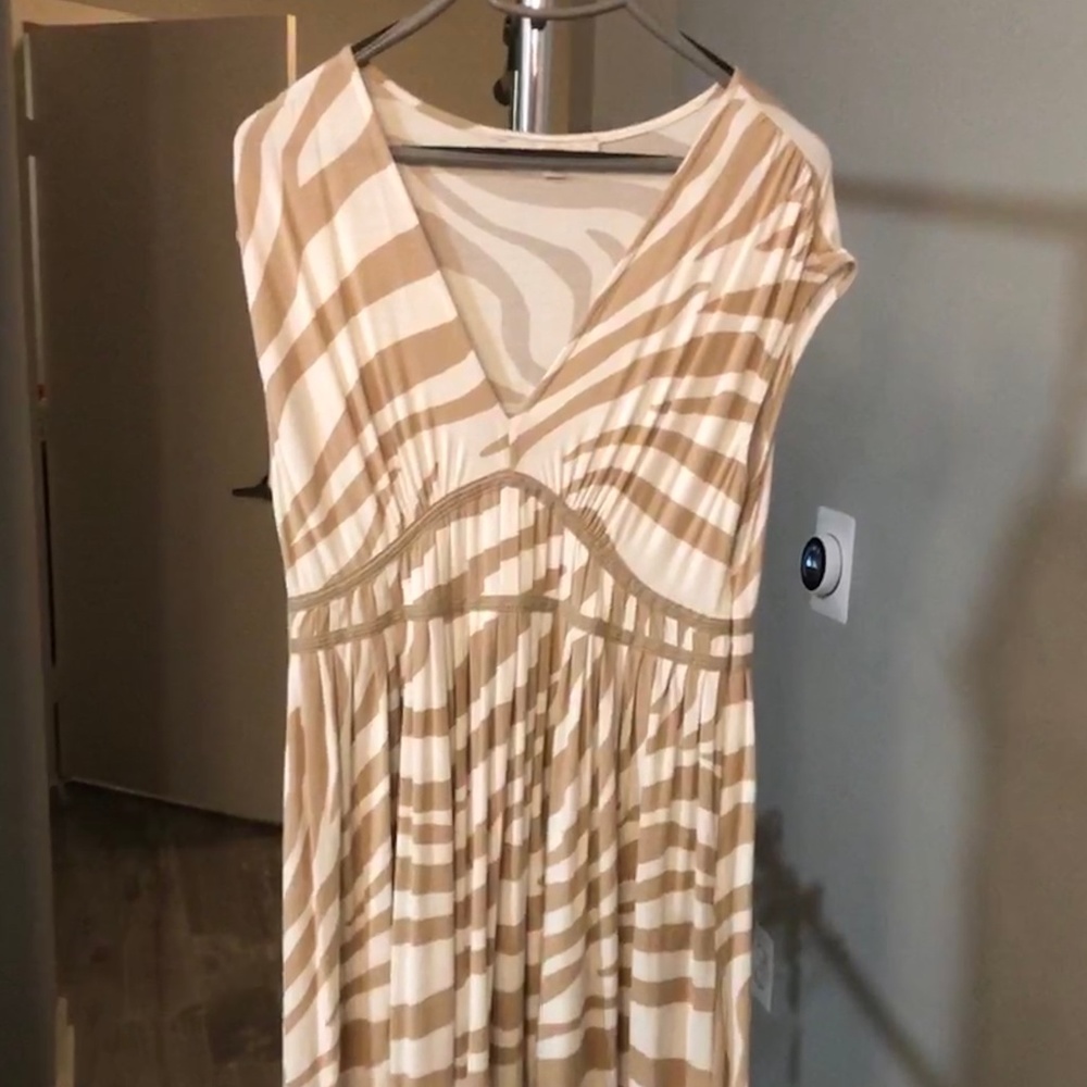 Brown and White Sleeveless Summer Dress